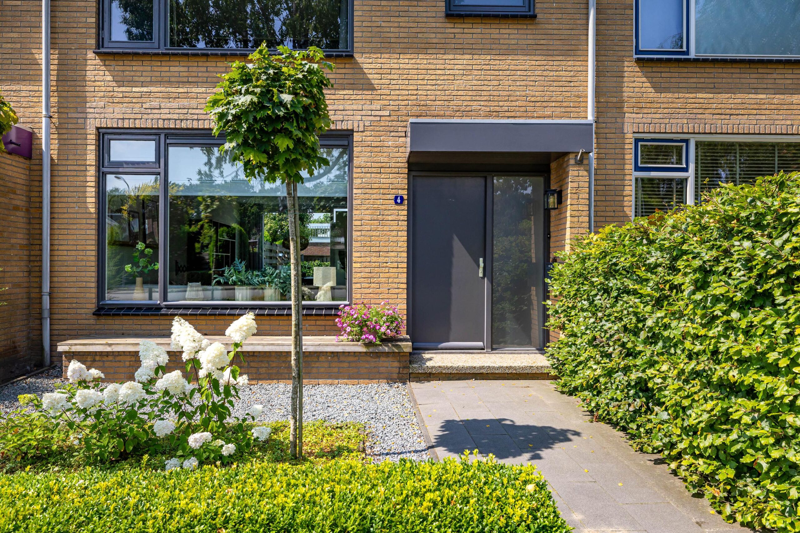 Tussenwoning te koop: Hobbemaweg 4, Eelde