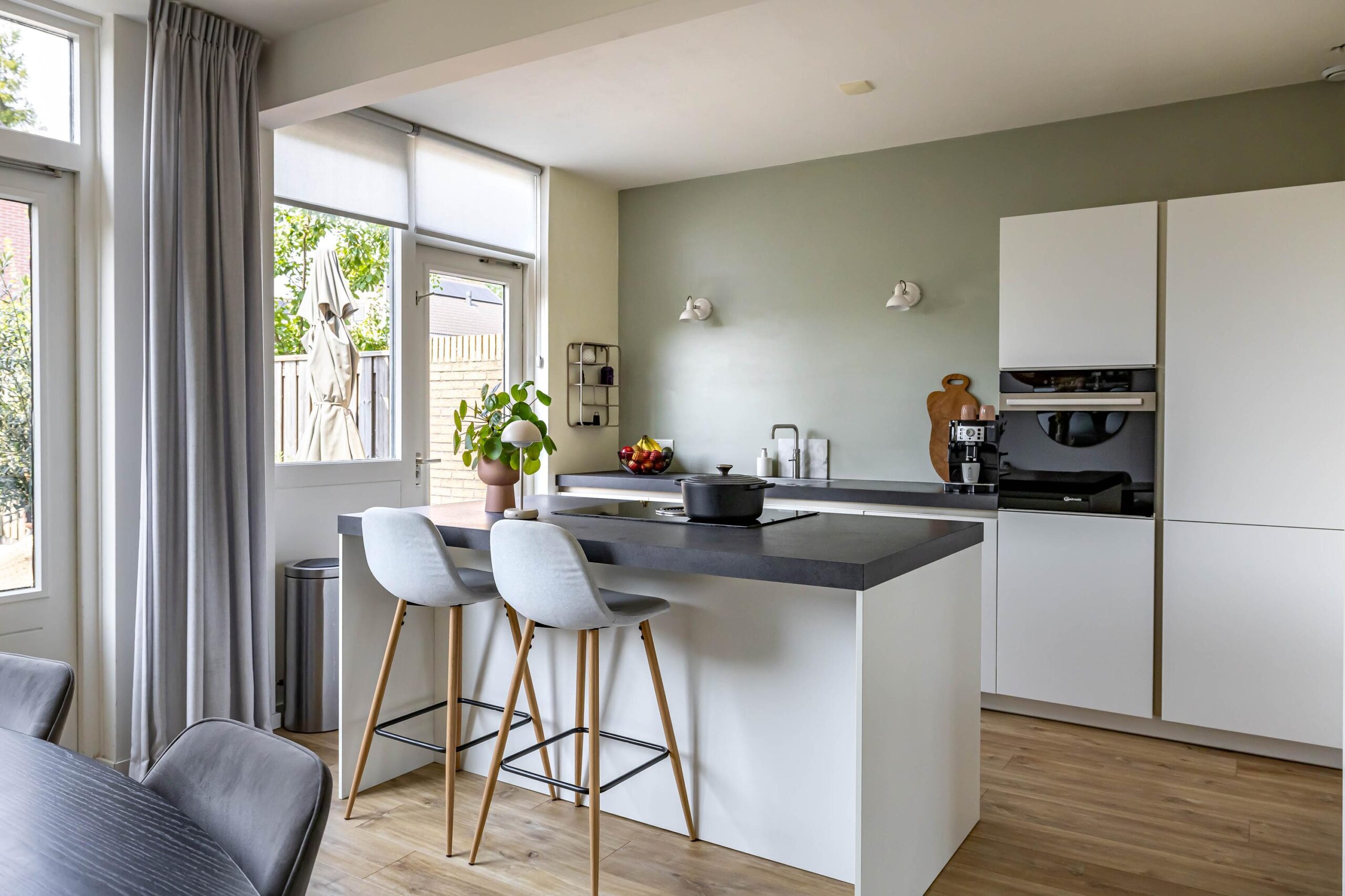 Tussenwoning te koop: Hobbemaweg 4, Eelde