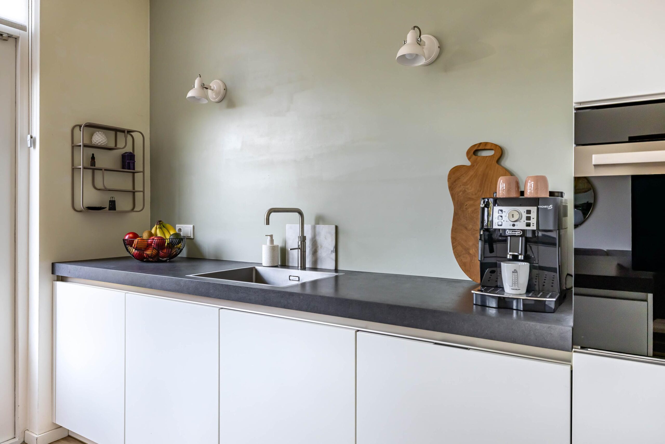 Tussenwoning te koop: Hobbemaweg 4, Eelde