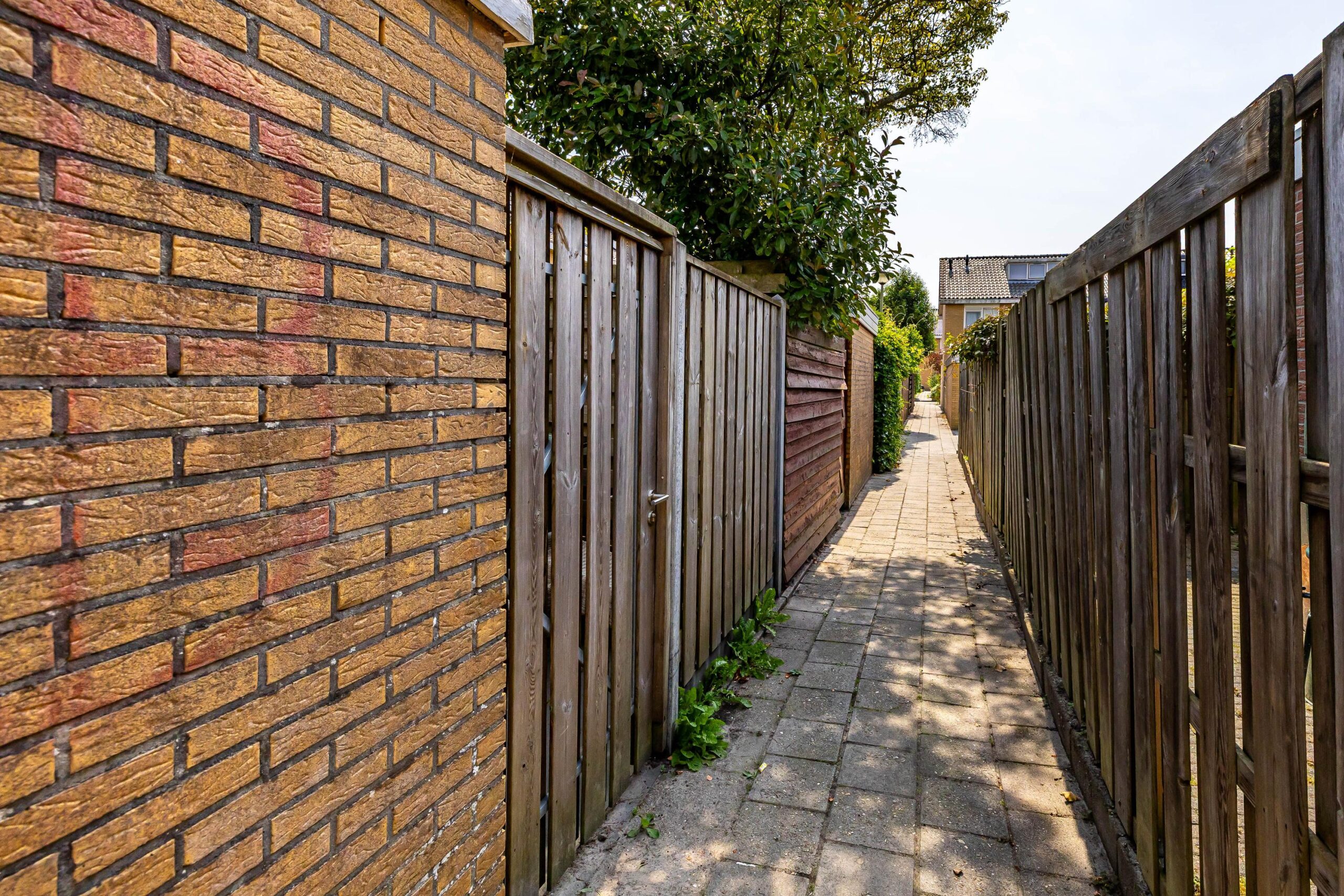 Tussenwoning te koop: Hobbemaweg 4, Eelde