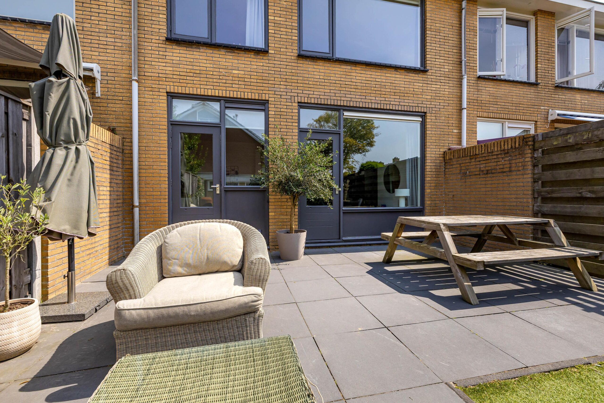 Tussenwoning te koop: Hobbemaweg 4, Eelde