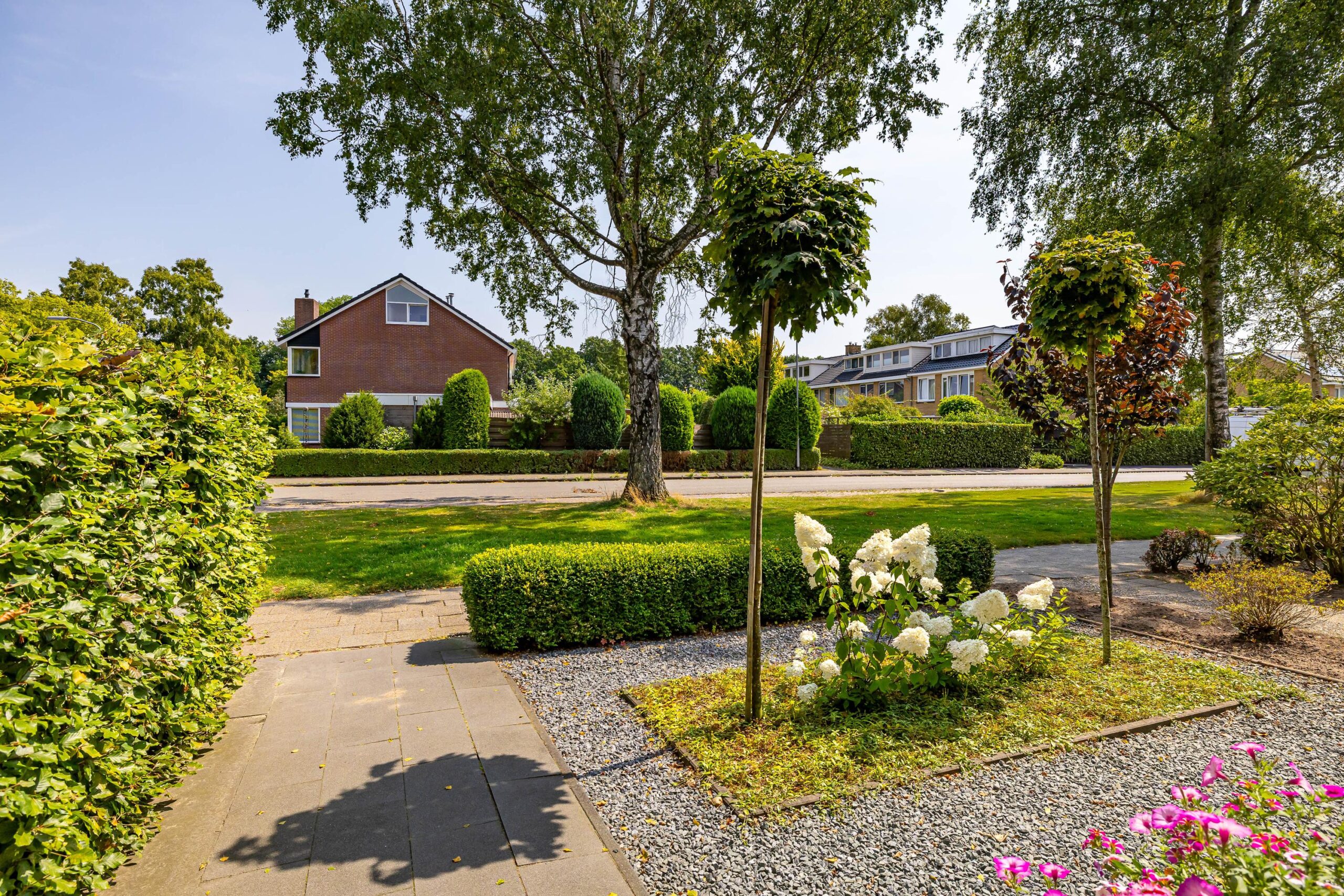 Tussenwoning te koop: Hobbemaweg 4, Eelde